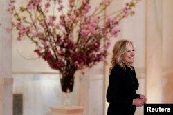 Ibu negara AS Jill Biden menggelar pratinjau untuk para media pada Selasa, 9 April 2024 menjelang jamuan makan malam untuk Perdana Menteri Jepang Fumio Kishida di Gedung Putih, pada Rabu, 10 April 2024. (Foto: Joshua Roberts/Reuters)