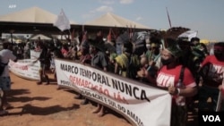 ชนพื้นเมืองในเขตอเมซอน ของบราซิล ออกมาชุมนุมประท้วง