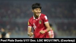 Wonderkid Piala Dunia U17 asal indonesia, Arkhan Kaka, merayakan gol usai menjebol gawang Panama di laga kedua Tim Garuda Muda di stadion Gelora Bung Tomo Surabaya. (Foto: Pool Piala Dunia U17/ Doc. LOC WCU17/NFL)
