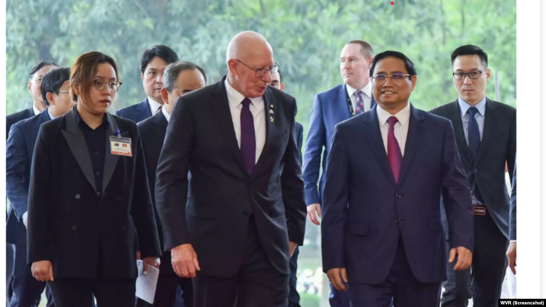 Thủ tướng Việt Nam Phạm Minh Chính tiếp Toàn quyền Australia David Hurley tại Hà Nội vào ngày 4/4/2023.