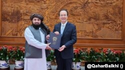 افغانستان میں طالبان حکومت نے دعویٰ کیا تھا کہ چین نے بلال کریمی کی بیجنگ میں بطور سفیر تعیناتی کی اسناد قبول کر لی ہیں۔ 