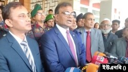 ব্রাহ্মণবাড়িয়ায় আইনশৃঙ্খলা বিষয়ক সভা শেষে প্রেস ব্রিফিংয়ে নির্বাচন কমিশনার মো. আনিছুর রহমান। ২২ ডিসেম্বর, ২০২৩। 