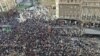 Hiljade ljudi u Beogradu šetale protiv izborne krađe, crveni karton za Vučića, novi protesti posle praznika 