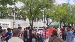 ၀င်ငွေ ၂၅ ရာခိုင်နှုန်း ပြန်လွှဲခိုင်းမဲ့ စစ်ကောင်စီ အစီအစဉ် ဘန်ကောက်မှာဆန္ဒပြ