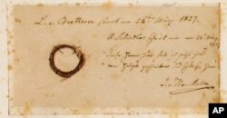 This photo, provided by the Ira F. Brilliant Center for Beethoven Studies, shows the Moscheles Lock, from composer Ludwig van Beethoven. (Ira F. Brilliant Center for Beethoven Studies, San Jose State University via AP)