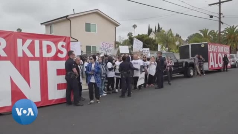 Los Angeles : manifestations contre un livre mentionnant les familles LGBTQ+