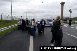 FRANCE-PENSIONS/AIRPORT