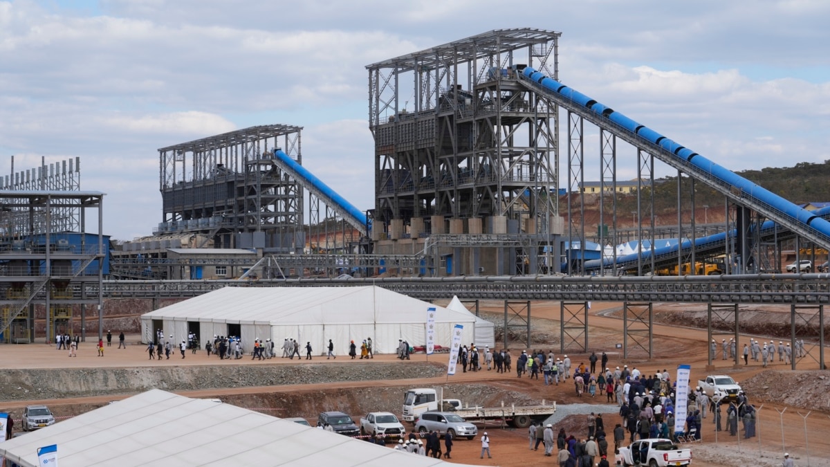 Zimbabwe Wants Lithium Miners to Plan New Capacity Despite Price Dive