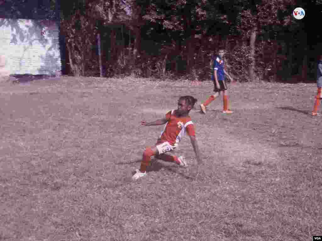 Linda Caicedo empezó jugando desde los 5 años en el club del Real Juanchito.