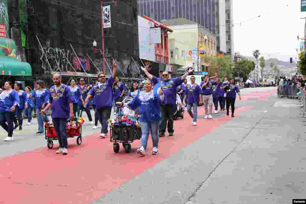 A inicios de año, la agrupación de &quot;Chavalos&quot;, quedó en tercer lugar en un carnaval en San Francisco. Foto Cortesía.