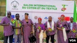 La délégation togolaise au Salon international du coton et du textile à Koudougou.