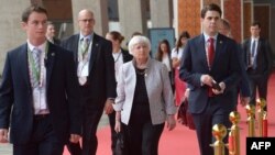 Јелен, исто така, на маргините на министрите за финансии на самитот Г20 во Индија, рече дека таа ќе ги одврати критиките дека имало балансирање меѓу помошта за Украина и земјите во развој