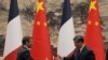 El presidente francés Emmanuel Macron (i) con el presidente chino Xi Jinping en Beijing el 6 de abril de 2023. (Foto AP /Ng Han Guan, Pool, File)
