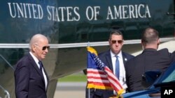 US President Joe Biden arrives on Marine One in Mountain View, Calif., for a campaign fundraiser Feb. 22, 2024.