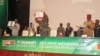 Le chef du gouvernement militaire du Niger, le général Tiani (au centre), le colonel malien Assimi Goita (à g.) et le capitaine burkinabé Ibrahim Traore (à dr.) lors de leur premier sommet à Niamey, le 6 juillet 2024.