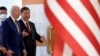 资料照：美国总统拜登与中国国家主席习近平在印度尼西亚巴厘岛20国集团峰会期间举行面对面会谈。（2022年11月14日）