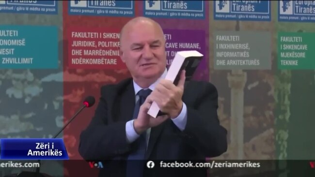Studiuesi Ilir Ikonomi boton librin biografik “Apostulli”, kushtuar Fan Nolit