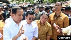 Presiden Joko Widodo saat meninjau pasar Kranggot, Banten, 12 September 2023. (Biro Sepres RI)