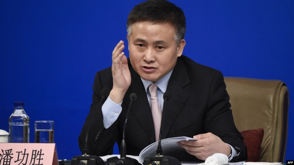 资料照：中国任命中国人民银行副行长潘功胜出任央行党委书记。(photo:VOA)