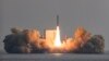 한국군 “고체연료 추진 로켓 발사 성공”…남북 경쟁적 개발
