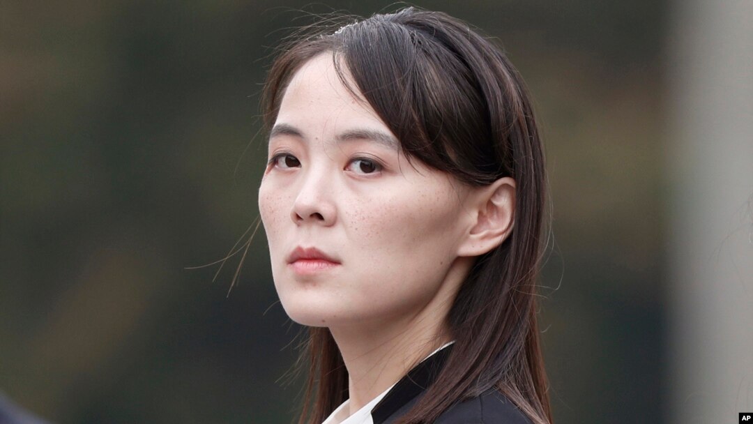Cô Kim Yo Jong.