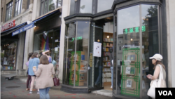 Chinese bookstore JF Books opened on Sept. 1, 2024, in Washington's Dupont Circle neighborhood, six years after the Chinese government forced the bookstore to close in Shanghai. (Yi Ruokun/VOA)