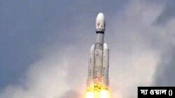 ভারতের মহাকাশ গবেষণায় উজ্জ্বলতম দিন: সফল উৎক্ষেপণ চন্দ্রযান-৩-এর, পৃথিবীর মাটি ছাড়াল রকেট 'বাহুবলী'