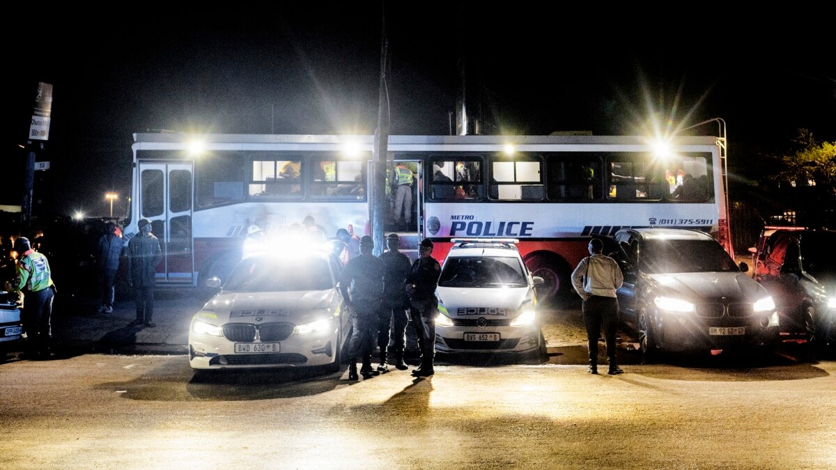 South Africa Police: 7 Burned to Death in Township 'Mob' Attack - Vimarsana News