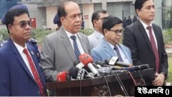 যশোরে খুলনা বিভাগের ডিসি, এসপি, ইউএনও ও ওসিদের সঙ্গে মতবিনিময় সভায় প্রধান নির্বাচন কমিশনার (সিইসি) হাবিবুল আওয়াল। ২২ ডিসেম্বর, ২০২৩।