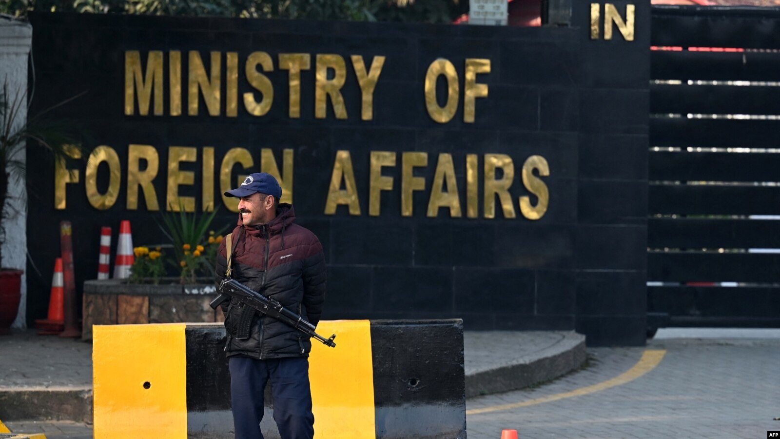 Pakistan Dibêje Ew Pabend e bi Navbeynkarîya Danûstandinên Amerîka û Îranê