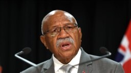 Perdana Menteri Fiji Sitiveni Rabuka berbicara kepada reporter dalam konferensi pers di Wellington, Selandia Baru, pada 7 Juni 2023. (Foto: AFP/Marty Melville)