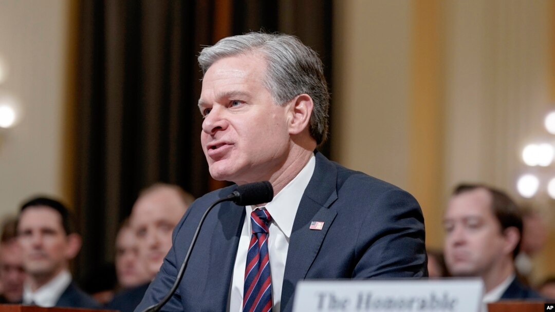Direktur FBI, Christopher Wray saat memberikan keterangan di depan Komisi Senat AS di Washington, DC. 