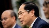 Cam kết của ông Bùi Thanh Sơn (Ngoại trưởng Việt Nam): Việc thay đổi Chủ tịch Nhà nước sẽ không gây ra bất kỳ xáo trộn nào về đường lối đối ngoại và chính sách kinh tế của Cộng hòa XHCN Việt Nam.