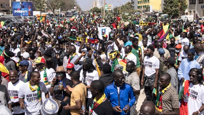 Sénégal: création d'un front commun pour une présidentielle avant le 2 avril