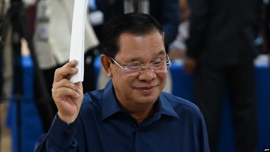Partai berkuasa pimpinan PM Hun Sen diperkirakan menang telak dalam pemilu di Kamboja hari Minggu (23/7). 