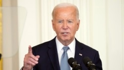 La creciente presión sobre el presidente Biden para que abandone la campaña no hace mella y promete quedarse “hasta el final”
