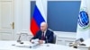 ولادیمیر پوتین، رییس جمهور روسیه هنگام سخنرانی از طریق ویدیو کنفرانس در نشست سازمان همکاری شانگهای