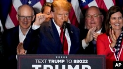 Republikanski predsednički kandidat i bivši predsednik Donald Tramp govori posle pobede na stranačkim izborima u Južnoj Karolini, 24. februara 2024. 