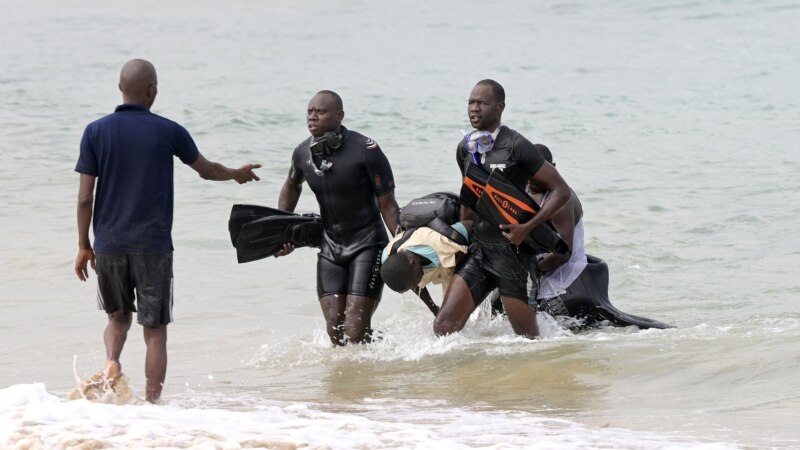 Au moins 14 morts dans le chavirement d'une pirogue à Dakar