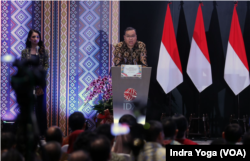 Direktur Utama Bursa Efek Indonesia (BEI), Iman Rachman dalam Penutupan Perdagangan Bursa Efek Indonesia Tahun 2023 pada Jumat (29/12) di Jakarta. (VOA/Indra Yoga)