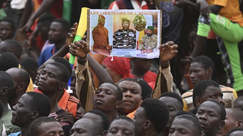 Le chef du régime nigérien a rencontré ses voisins putschistes du Mali et du Burkina