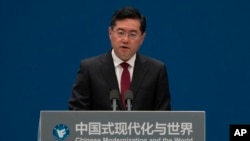 中國外長秦剛在上海舉行的“中國式現代化與世界”的論壇上發表講話。(2023年4月21日)