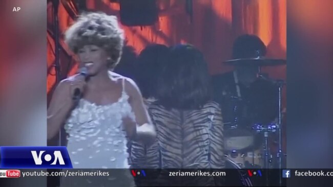 Tina Turner, nga fillimet modeste dhe betejat personale në triumf artistik