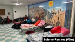 Mujeres y niños migrantes son las poblaciones prioritarias para el Centro de Acogida de El Paso, donde hace apenas dos semanas atendían a 1,000 personas diarias. En la foto, las instalaciones del albergue el 10 de mayo de 2023. 