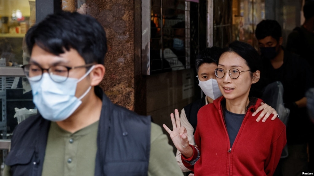 香港民主活动人士叶宝琳8月10日被警方以涉嫌勾结外国势力等罪名被逮捕。