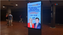 Un anuncio de la Convención Nacional Republicana en Milwaukee, Wisconsin, en una de las estaciones del Metro de Washington, D.C., el 9 de julio de 2024. [Foto Yeny García, VOA]