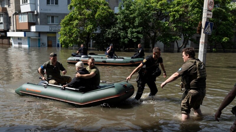 Dam Break Creates Floods, Problems in Southern Ukraine