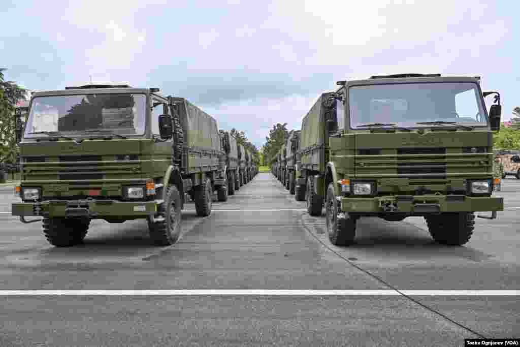  Донација на 76 теренски и транспортни возила од Норвешка за македонската армија, Касарна Илинден, Скопје &nbsp; 