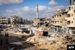 Šatori postavljeni za raseljene Palestince usled razaranja u Kan Junisu, na jugu Pojasa Gaze, 16. maja 2024
