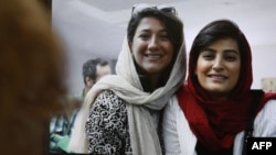 Dua jurnalis Iran yang memberitakan kematian Mahsa Amini: Niloufar Hamedi dan Elaheh Mohammadi (foto: dok). 